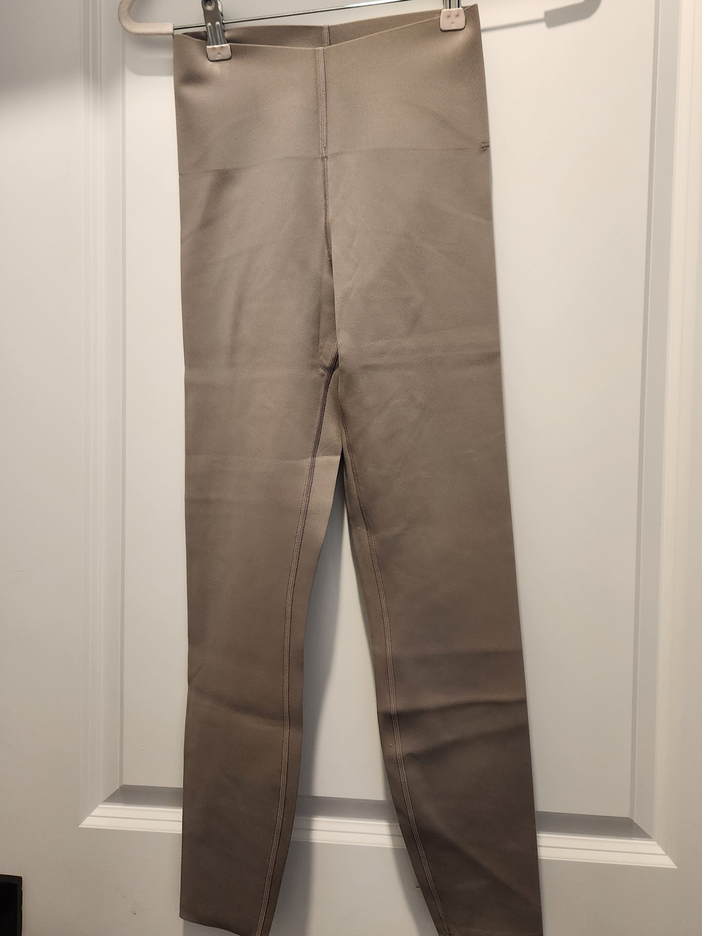 lululemon athletica High-Rise Leggings in Taupe